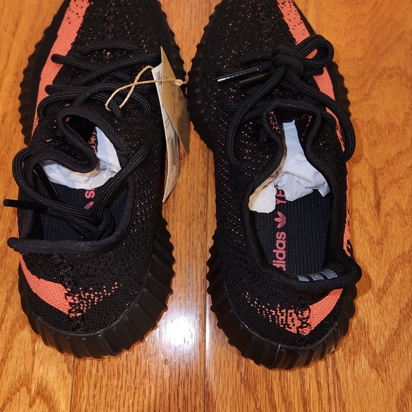 Adidas Yzy 350 v2 - Picture 3 of 4